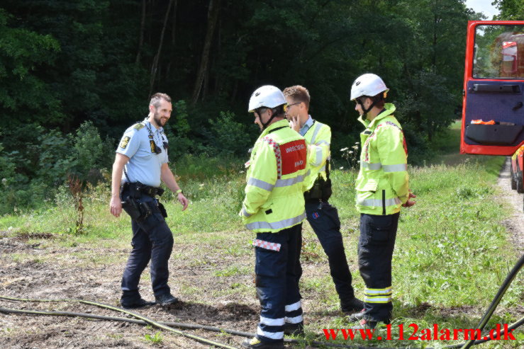 Naturbrand / Halmstak. Vingstedvej ved Bredsten. 17/06-2023. KL. 12:42.