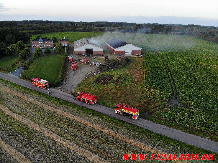 Gårdbrand. Hestlundvej ved Give. 20/08-2023. KL. 19:41.