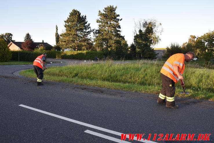 Væltet Lastbil. Andkærvej ved Andkær. 05/09-2023. KL. 16:54.