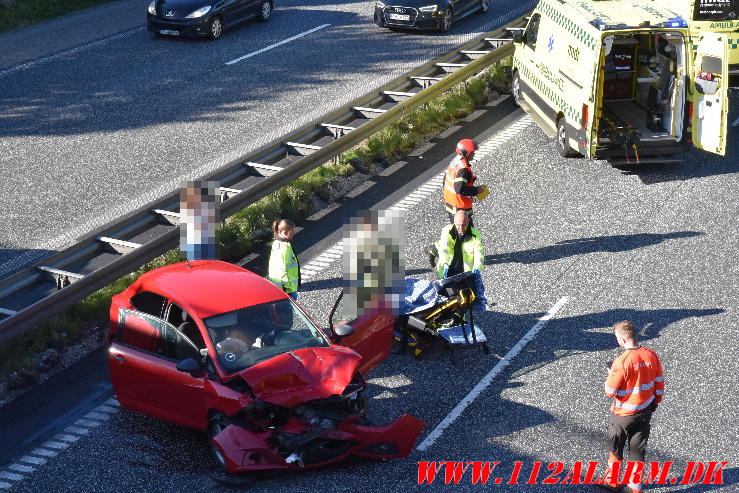 3 biler kørte sammen. Motorvejen ved Hedensted. 06/09-2023. Kl. 16:37.