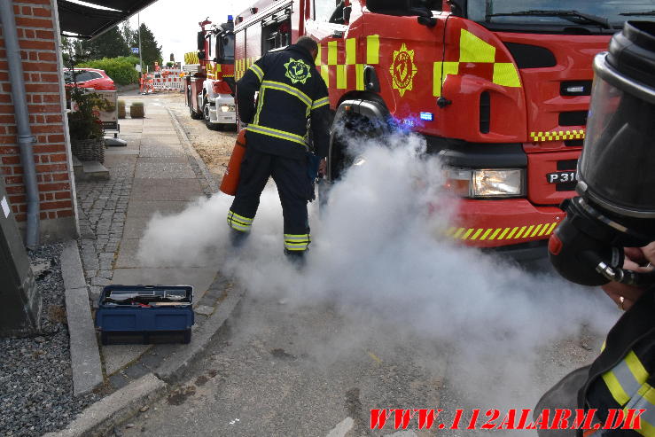 Ild i en ovn. Slagteren på Strandvejen i Bredballe. 14/09-2023. Kl. 13:41.