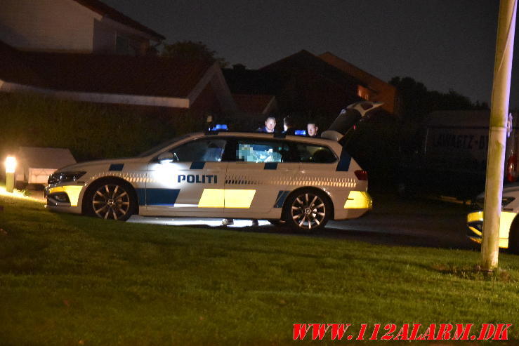 Politiet har affyret varselsskud. Askestræde i Vejle. 17/09-2023. Kl. 03:57.