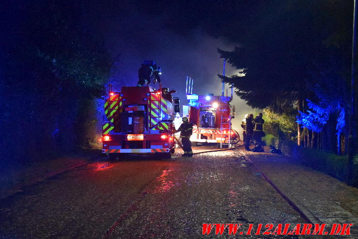 Brand i villa. Engvej i Gadbjerg. 19/09-2023. KL. 20:31.