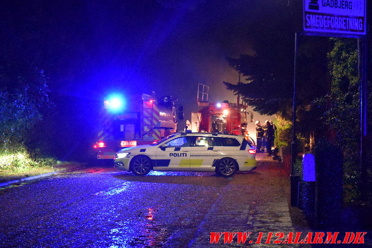 Brand i villa. Engvej i Gadbjerg. 19/09-2023. KL. 20:31.