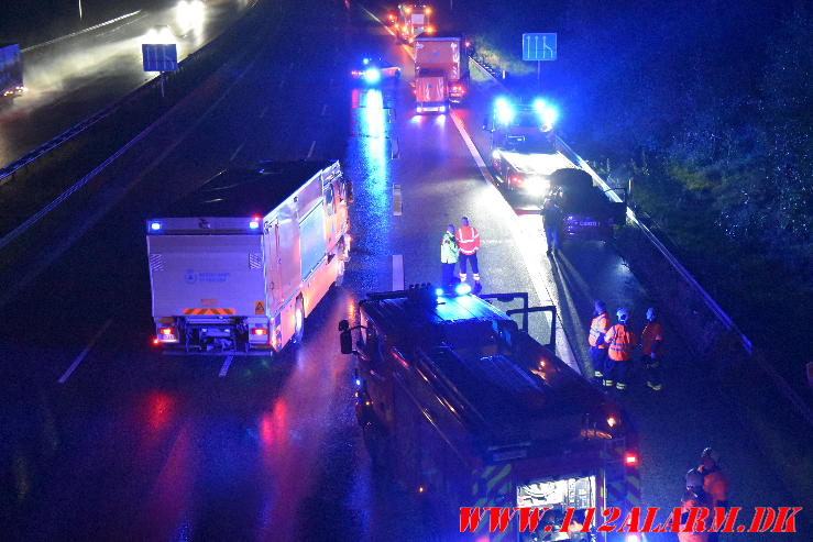 Bilbrand. Motorvejen E45 ved Vejle. 19/09-2023. KL. 22:50.