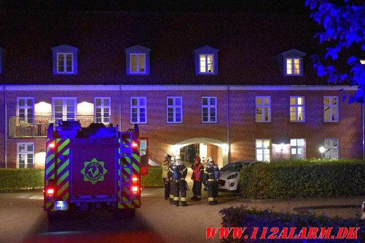 Brand på Bo og Behandlingshjemmet. Bethaniavej i Jelling. 06/10-2023. KL. 21:18.