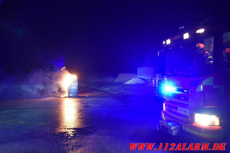 Påsat brand i 6 dæk. Vestre Engvej 70 i Vejle. 31/10-2023. KL. 05:17.