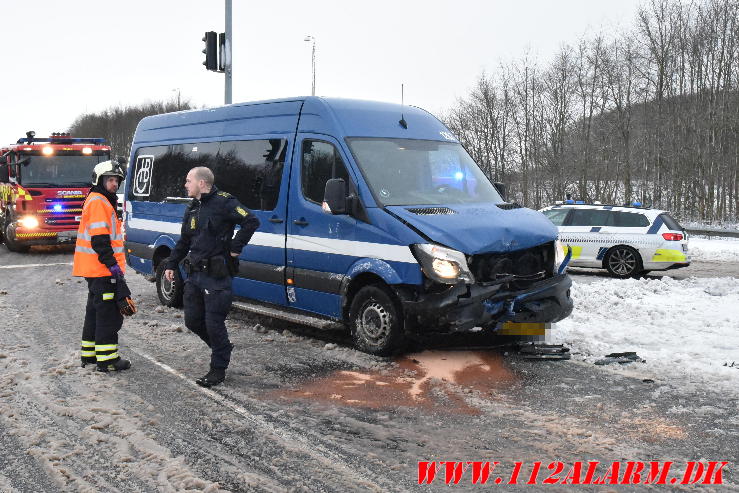 En må havde kørt over for rødt. Horsensvej i Vejle. 04/01-2024.