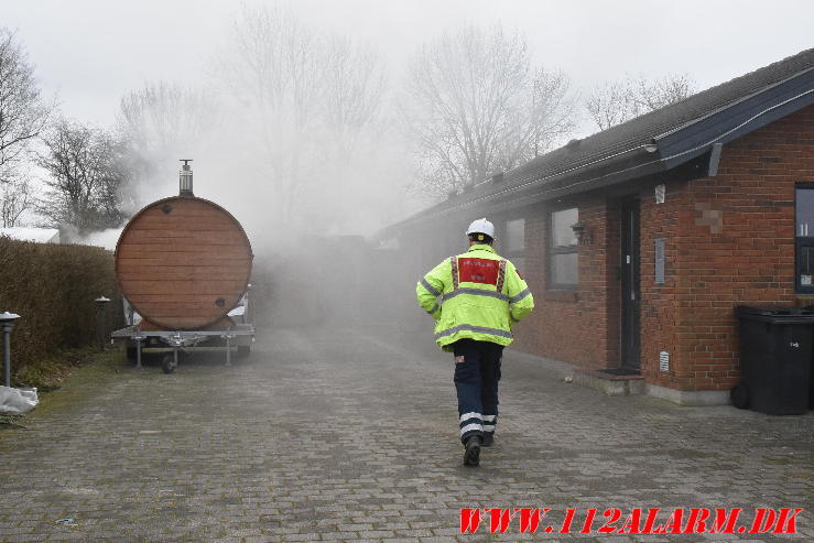 Brand i garage. Johan Skjoldborg Vej i Bredsten. 29/01-2024. KL. 11:18.