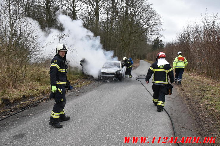 Totalt overtændt Suzuki swift. Lerbæk Møllevej ved Vejle. 04/02-2024. KL. 13:09.