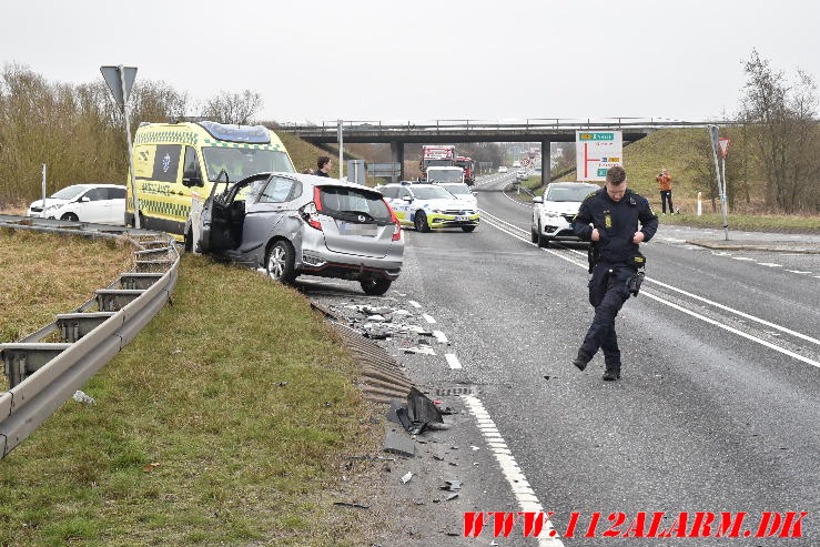 Mindre trafikuheld. Viborg Hovedvej ved Tørring. 12/03-2024. Kl. 13:02.