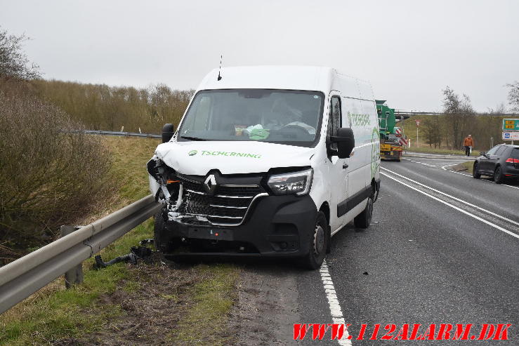 Mindre trafikuheld. Viborg Hovedvej ved Tørring. 12/03-2024. Kl. 13:02.