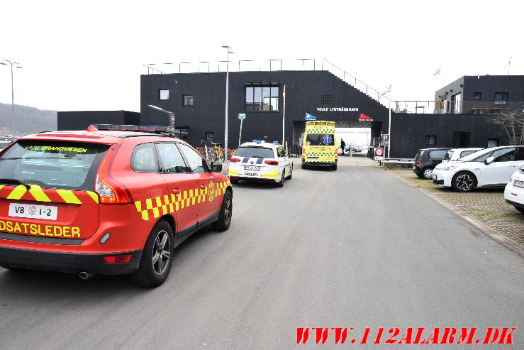 Vejle Brandvæsen hjalp Politiet. Lystbådehavnen i Vejle. 13/03-2024. KL. 12:45.