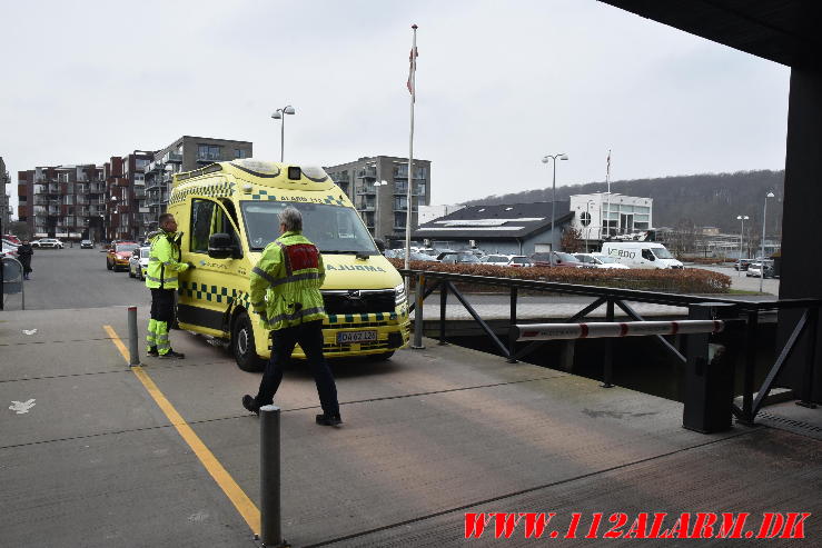 Vejle Brandvæsen hjalp Politiet. Lystbådehavnen i Vejle. 13/03-2024. KL. 12:45.