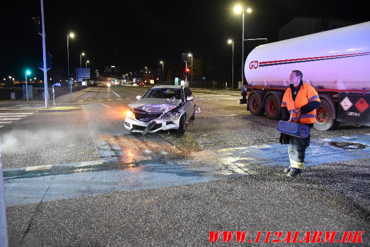 Mindre trafikuheld. Damhaven i Vejle. 29/03-2024. Kl. 20:18.