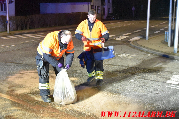 Kørt over for rødt. Koldingvej i Højen. 30/03-2024.Kl. 19:59.