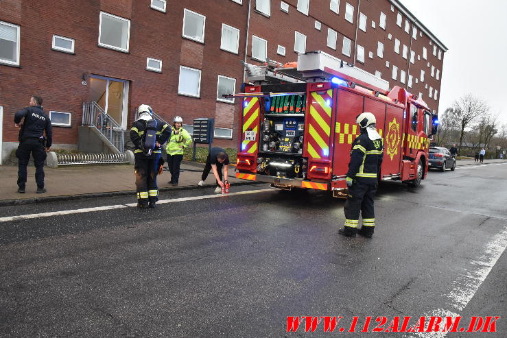 Køleskab startede branden. Moldevej 63 i Vejle. 04/04-2024. KL. 19:11.