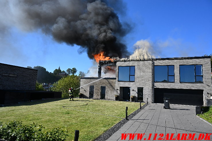 Brand i villa. Brønsbjergvej i Bredballe. 12/05-2025. KL. 17:37.