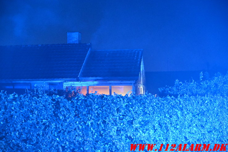 Brand i villa. Gludsmindevej i Vejle. 26/05-2025. Kl. 02:05.