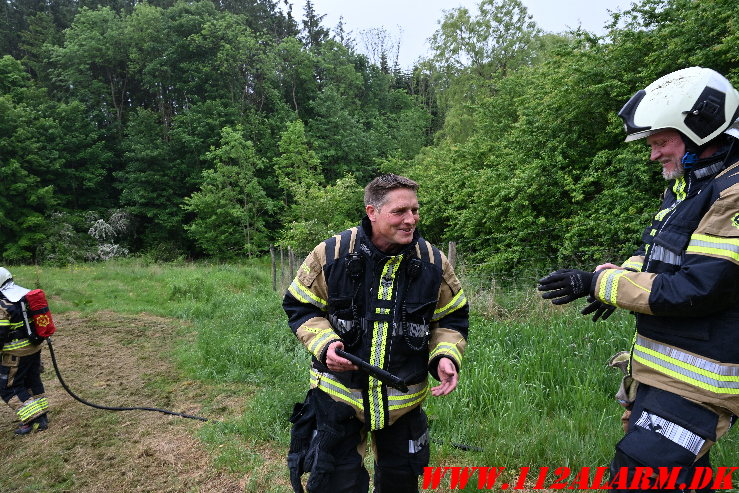 Plæneklipperen i flammer. Jellingvej i Vejle. 30/05-2025. Kl. 12:32.