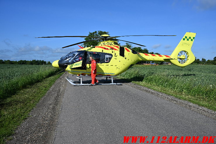 Overså vejkryds. Tørringvej ved Ildved. 03/06-2025. KL. 08:12.
